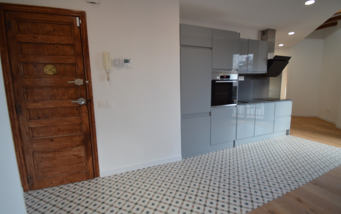 Revente - Piso -
Barcelona - Sants