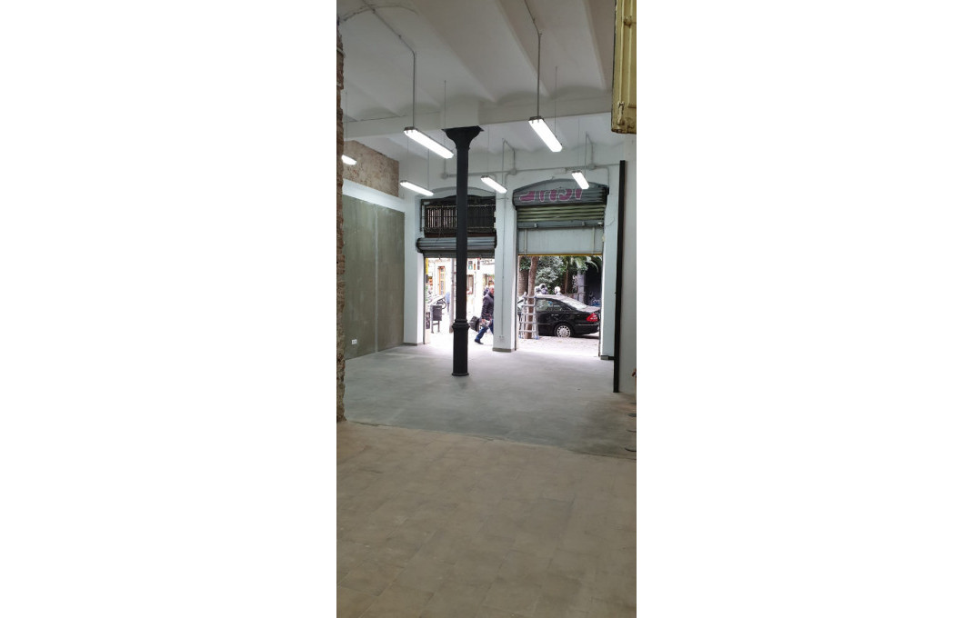 Alquiler - Local comercial -
Barcelona - Eixample Izquierdo
