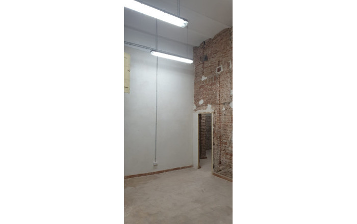 Alquiler - Local comercial -
Barcelona - Eixample Izquierdo