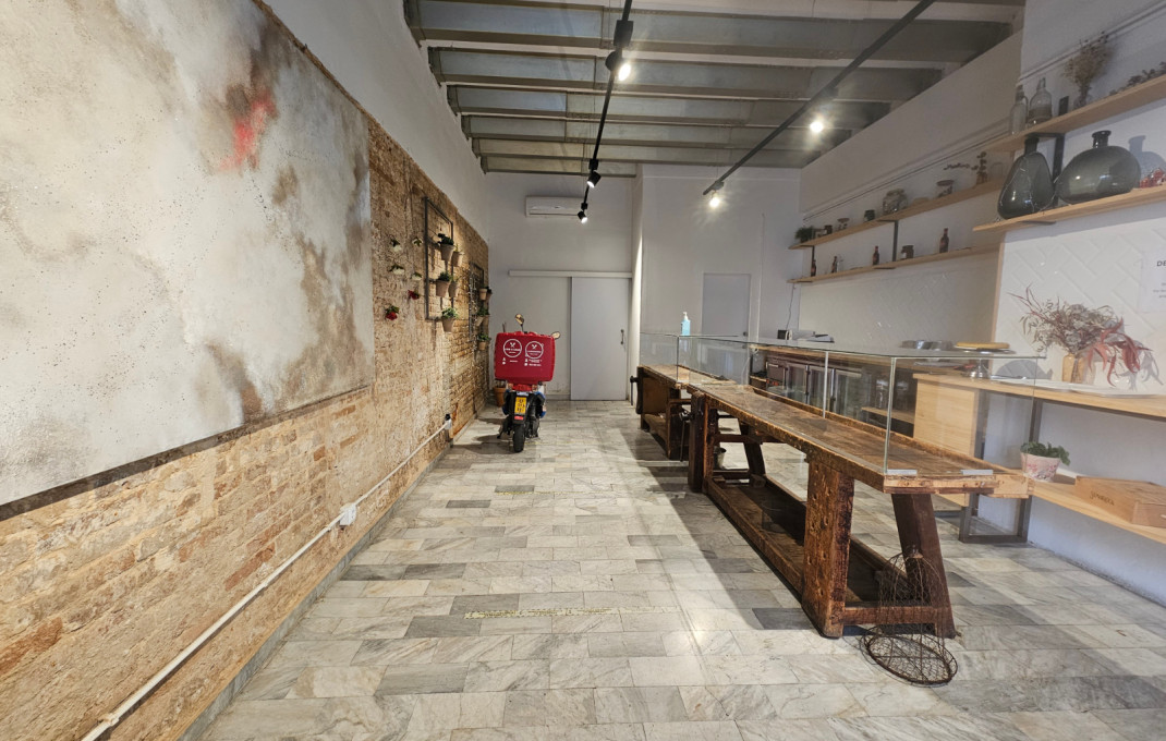 Traspaso - Take Away -
Barcelona - Poblenou