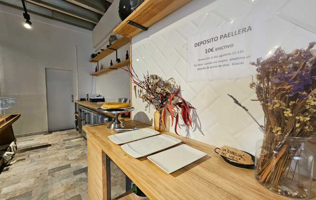 Traspaso - Take Away -
Barcelona - Poblenou