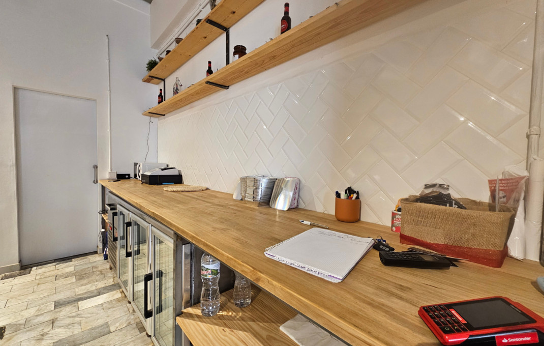 Traspaso - Take Away -
Barcelona - Poblenou