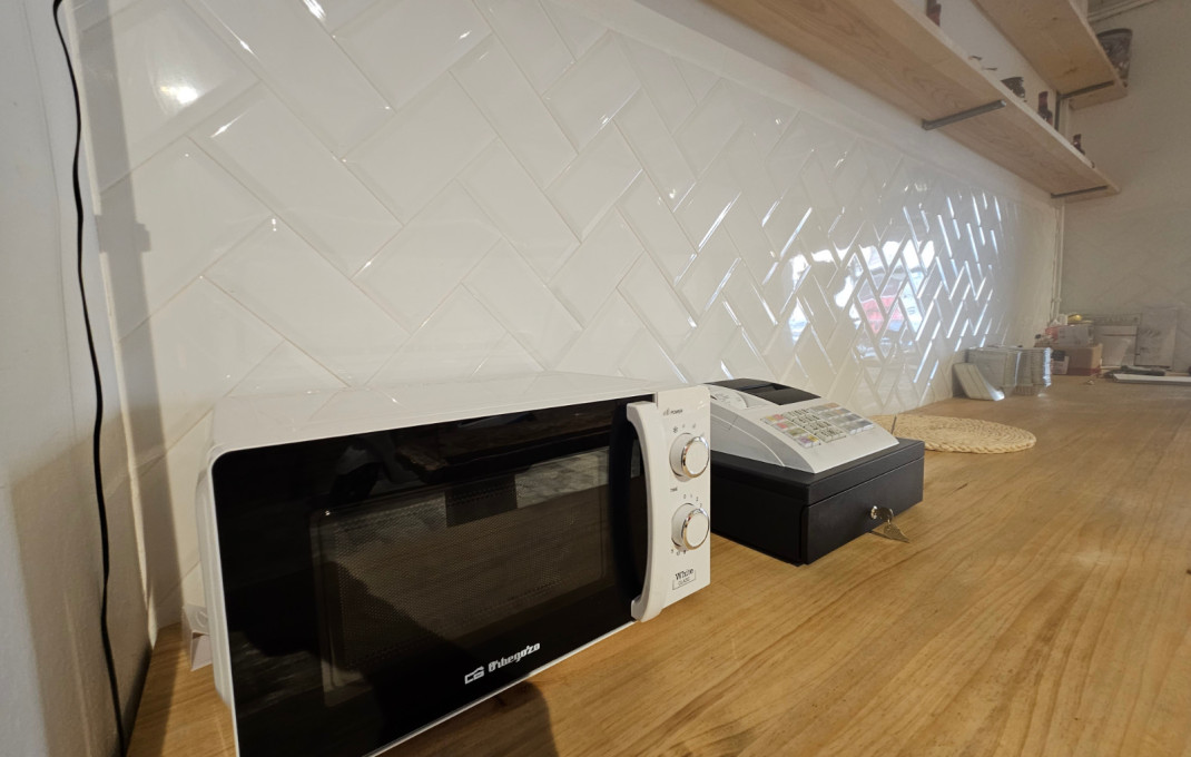 Traspaso - Take Away -
Barcelona - Poblenou