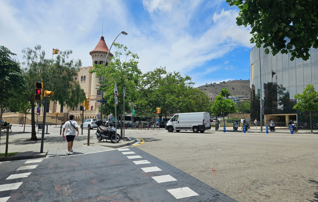 Transfer - Restaurant -
Barcelona - Sarriá - Francesc Macia