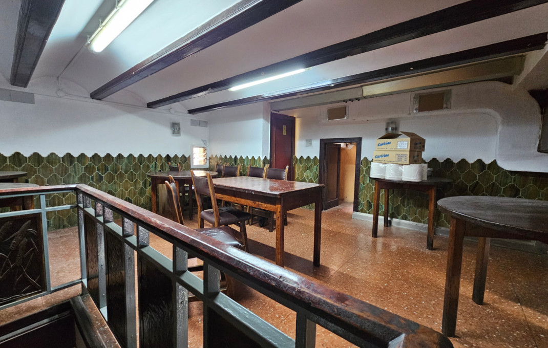 Transfer - Restaurant -
Barcelona - Sarriá - Francesc Macia