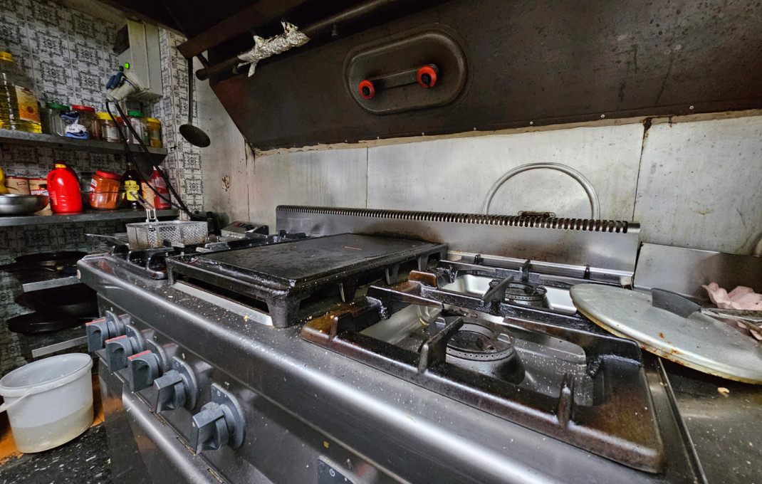 Transfer - Restaurant -
Barcelona - Sarriá - Francesc Macia