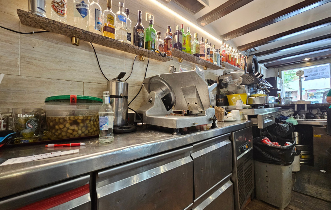 Transfer - Restaurant -
Barcelona - Sarriá - Francesc Macia