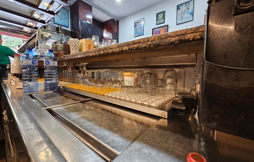 Transfer - Restaurant -
Barcelona - Sarriá - Francesc Macia