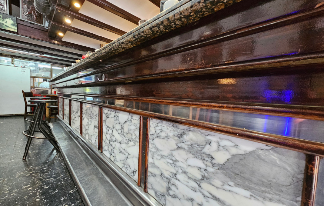 Transfer - Restaurant -
Barcelona - Sarriá - Francesc Macia