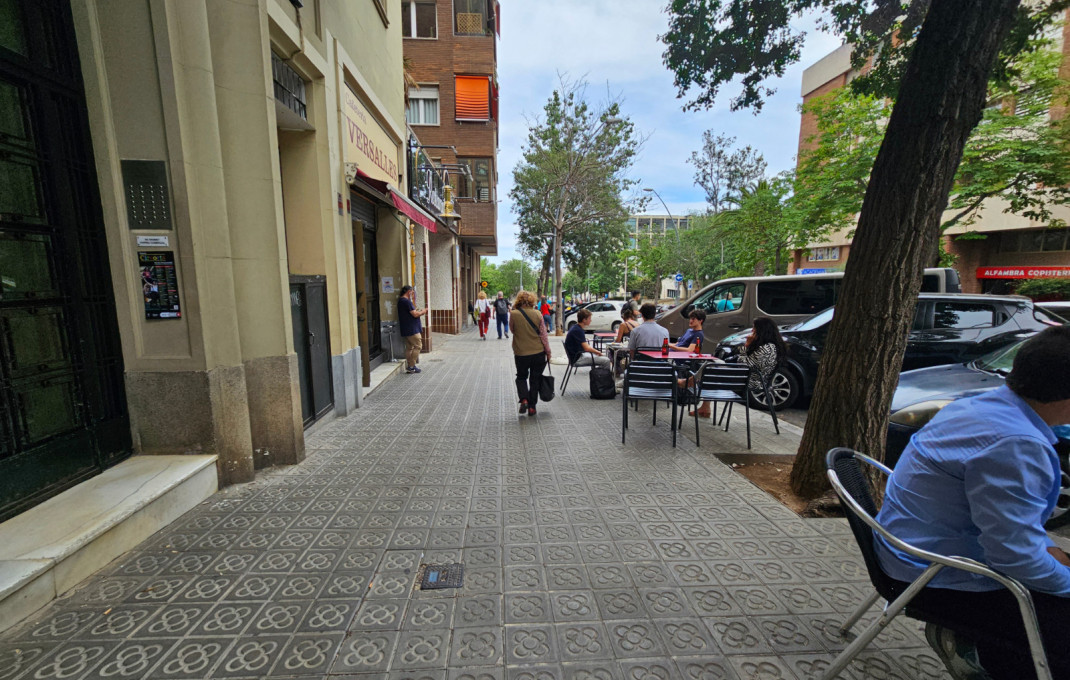 Transfer - Restaurant -
Barcelona - Sarriá - Francesc Macia