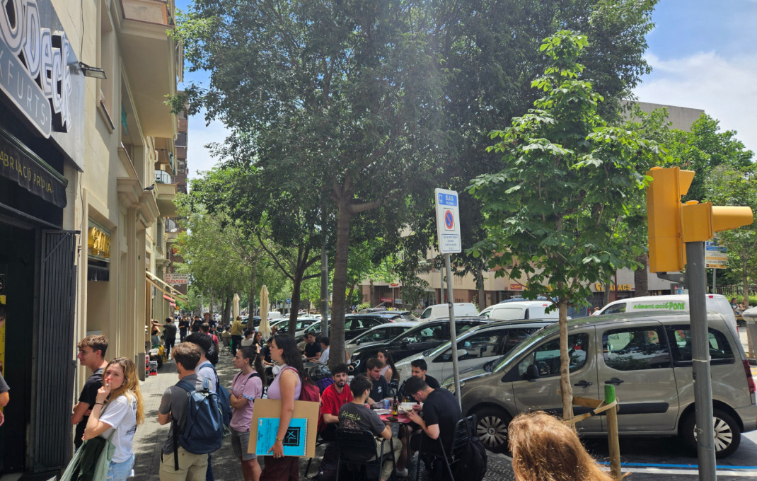 Location longue durée - Bar- C1 -
Barcelona - Sarriá - Francesc Macia