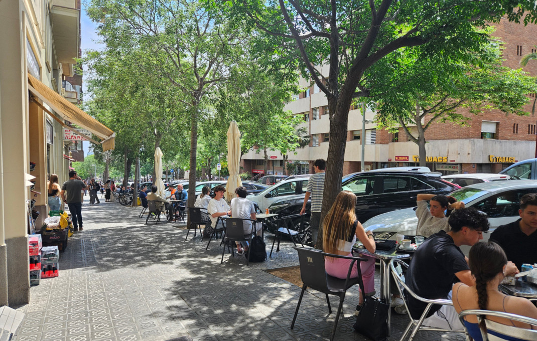 Location longue durée - Bar- C1 -
Barcelona - Sarriá - Francesc Macia
