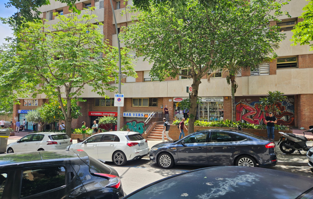 Location longue durée - Bar- C1 -
Barcelona - Sarriá - Francesc Macia