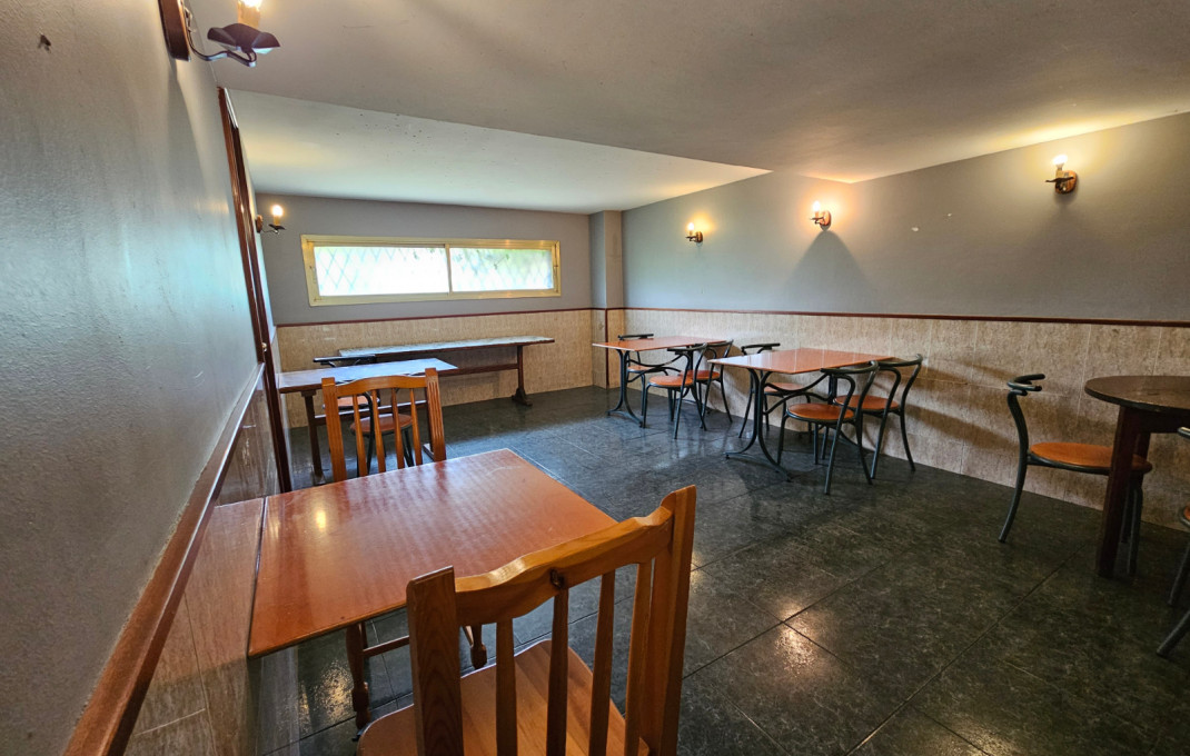 Location longue durée - Bar- C1 -
Barcelona - Sarriá - Francesc Macia