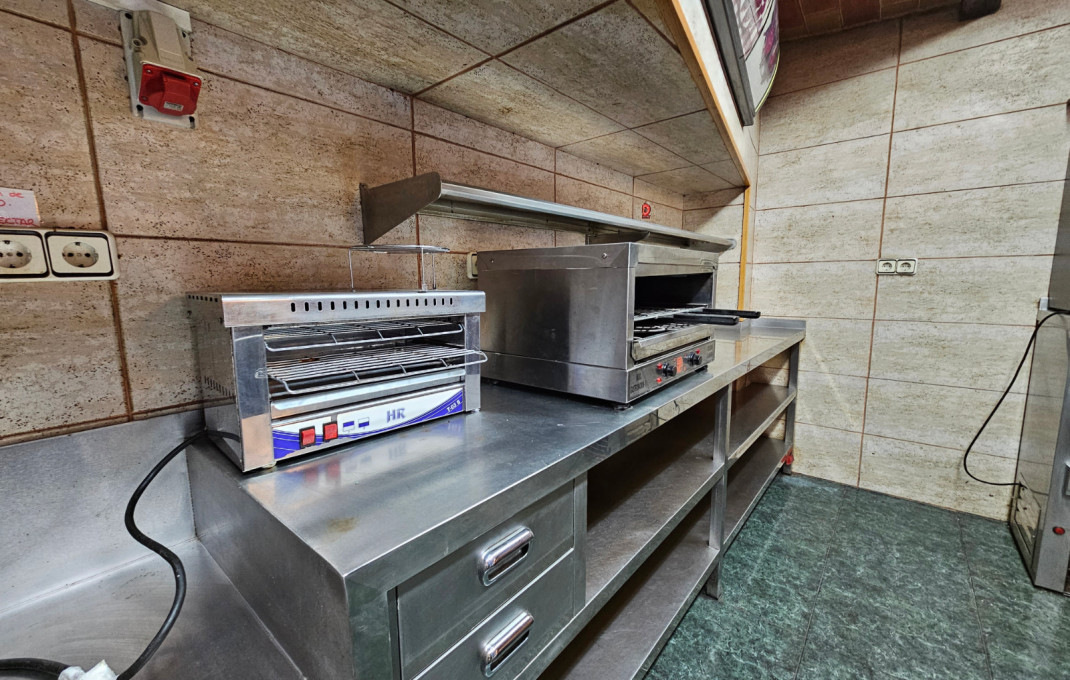 Location longue durée - Bar- C1 -
Barcelona - Sarriá - Francesc Macia