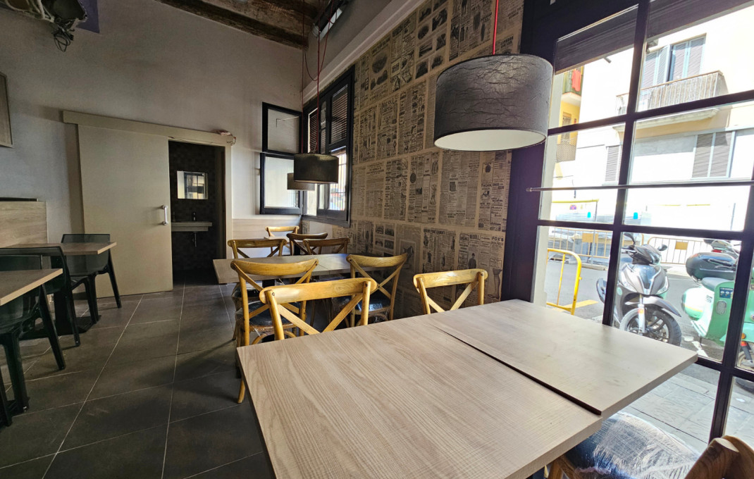 Traspaso - Restaurante -
Barcelona - Sants