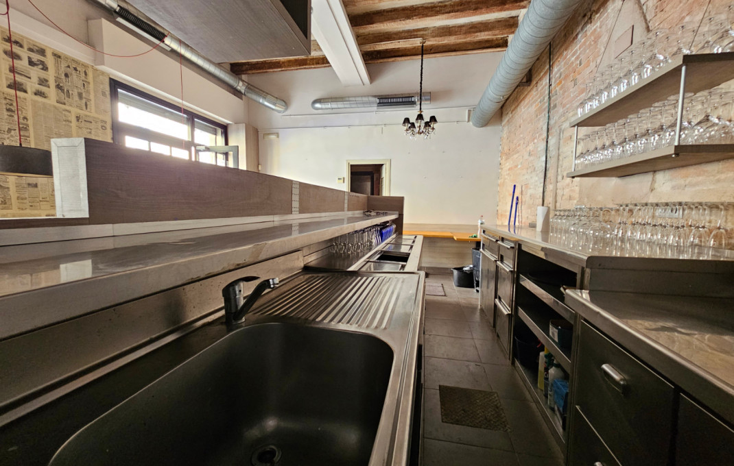 Traspaso - Restaurante -
Barcelona - Sants