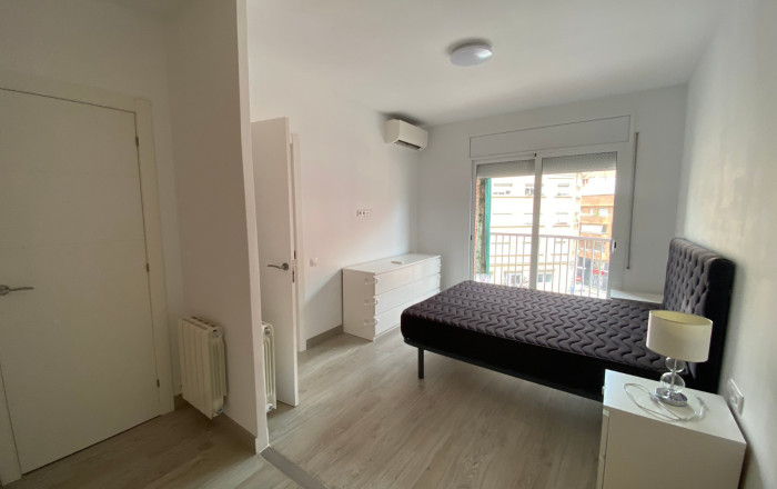 Revente - Piso -
Barcelona - Sants