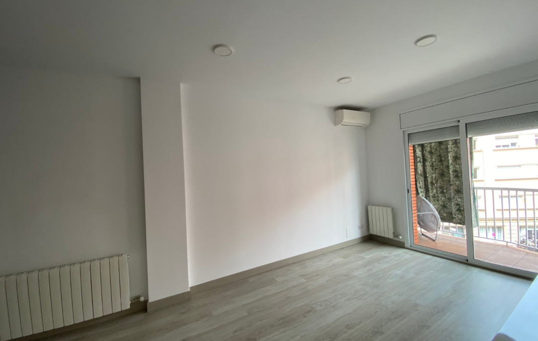 Revente - Piso -
Barcelona - Sants