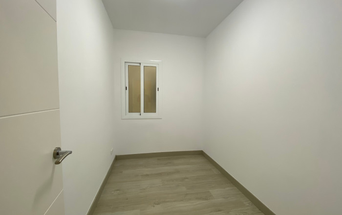 Revente - Piso -
Barcelona - Sants