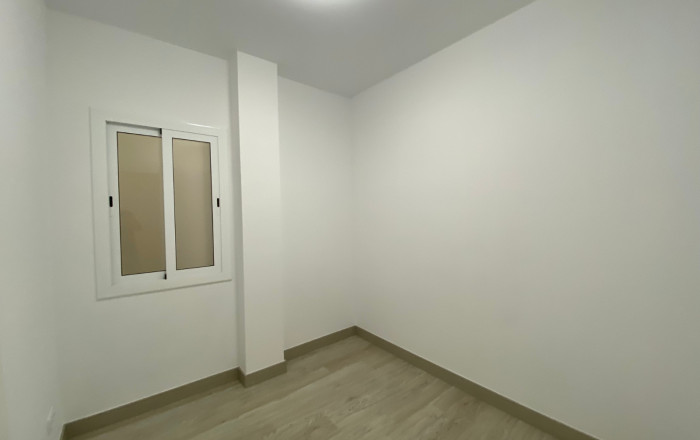 Revente - Piso -
Barcelona - Sants