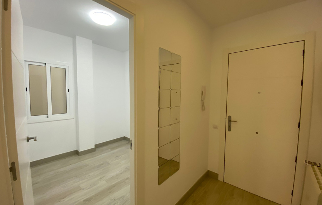 Revente - Piso -
Barcelona - Sants