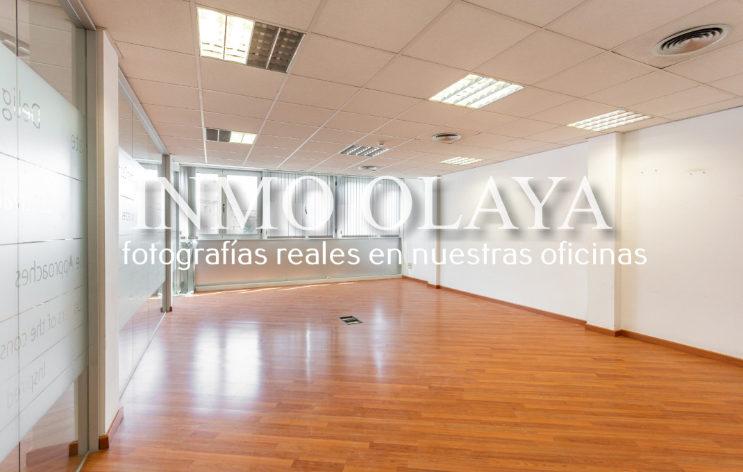 Alquiler - Local comercial -
Barcelona - Ciutat Vella