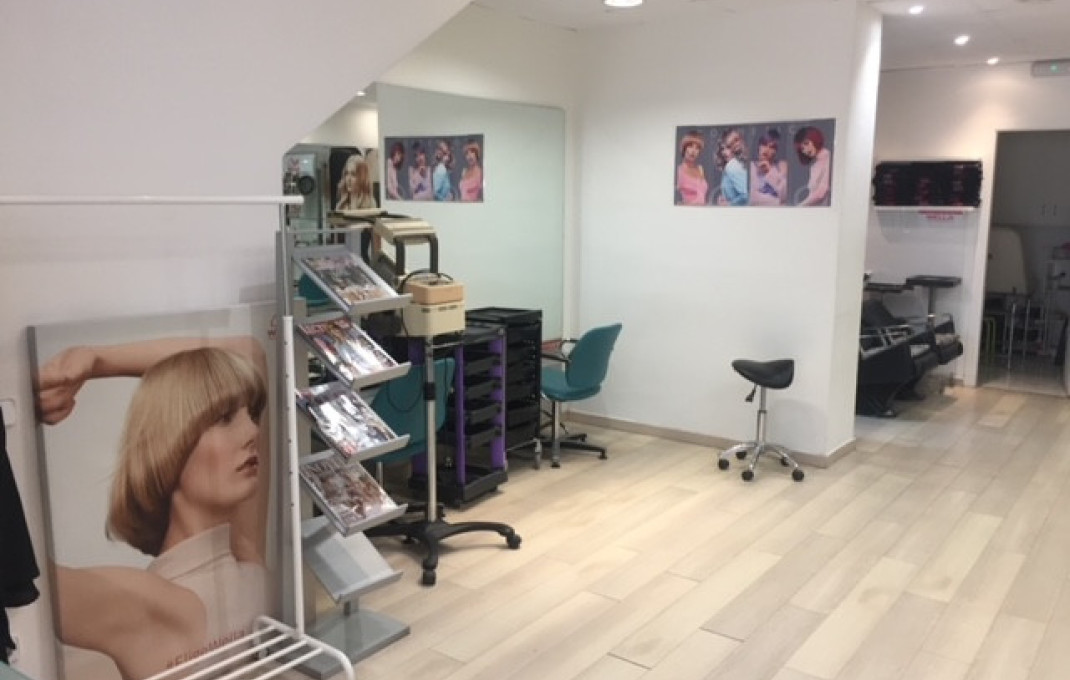 Transfer - Peluquerias y Estetica -
Sabadell