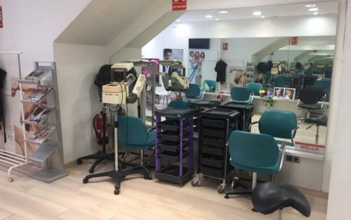 Transfer - Peluquerias y Estetica -
Sabadell