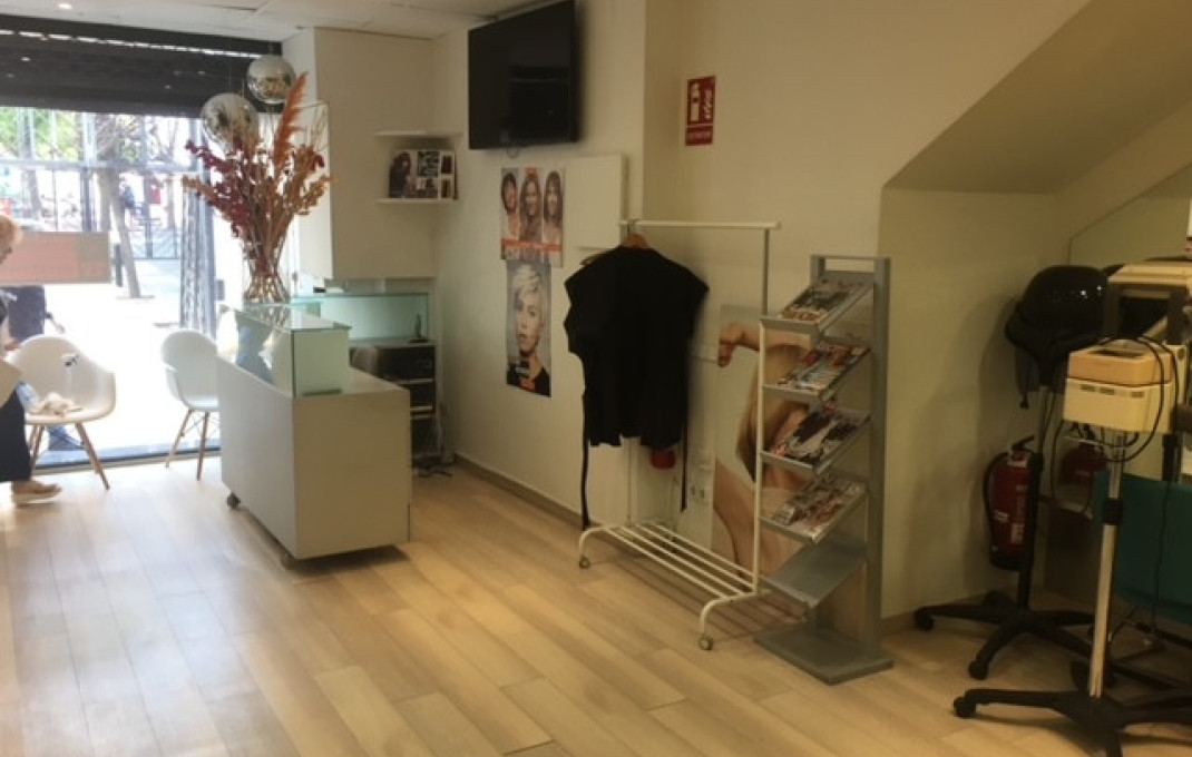 Transfer - Peluquerias y Estetica -
Sabadell