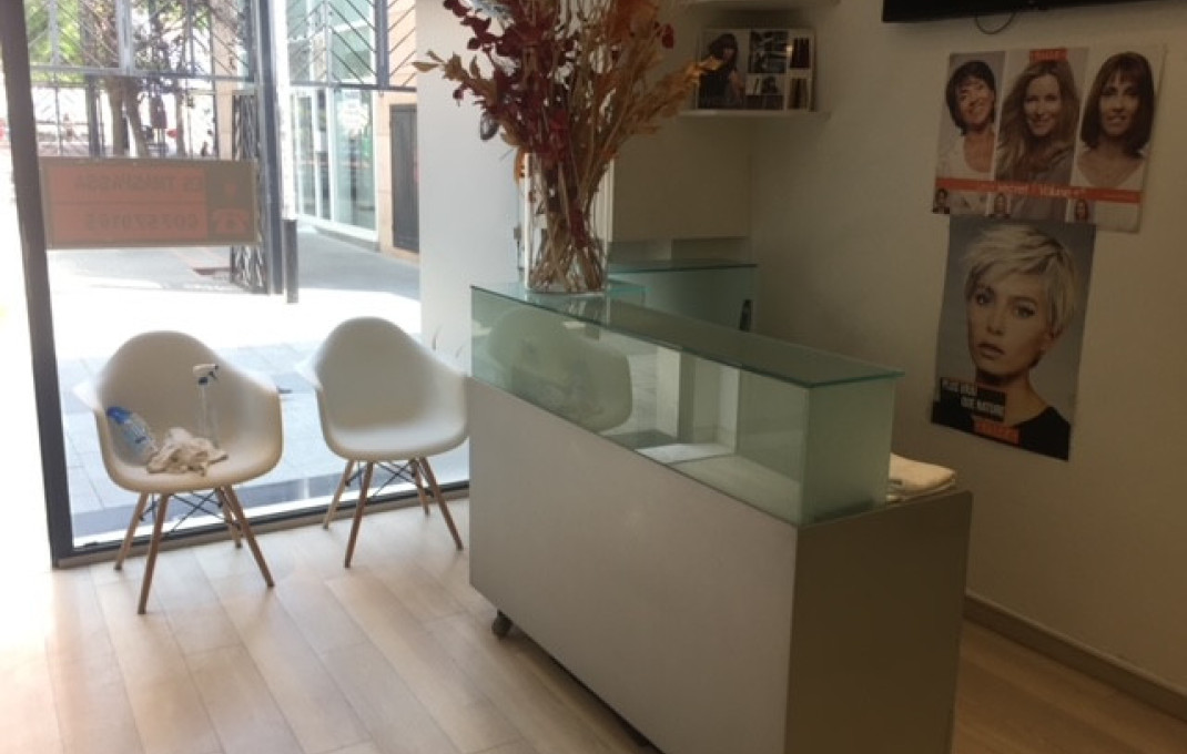 Transfer - Peluquerias y Estetica -
Sabadell