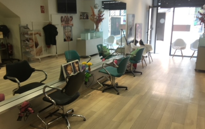 Transfer - Peluquerias y Estetica -
Sabadell
