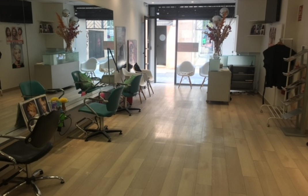 Transfer - Peluquerias y Estetica -
Sabadell