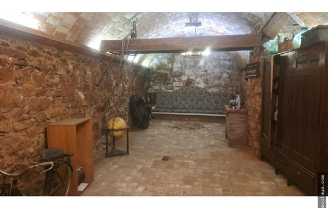 Venta - Edificio -
Cervelló