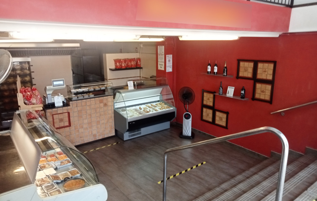 Transfert - Take Away -
Badalona - Centre