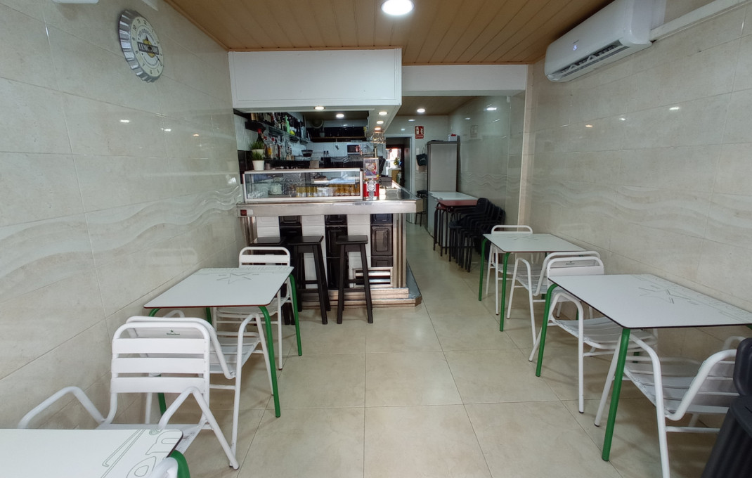 Traspaso - Cafeteria -
Barcelona - Sants