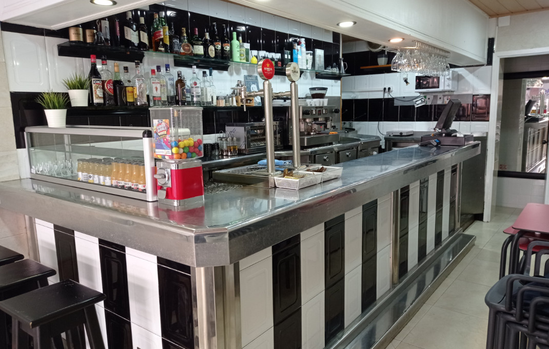 Traspaso - Cafeteria -
Barcelona - Sants