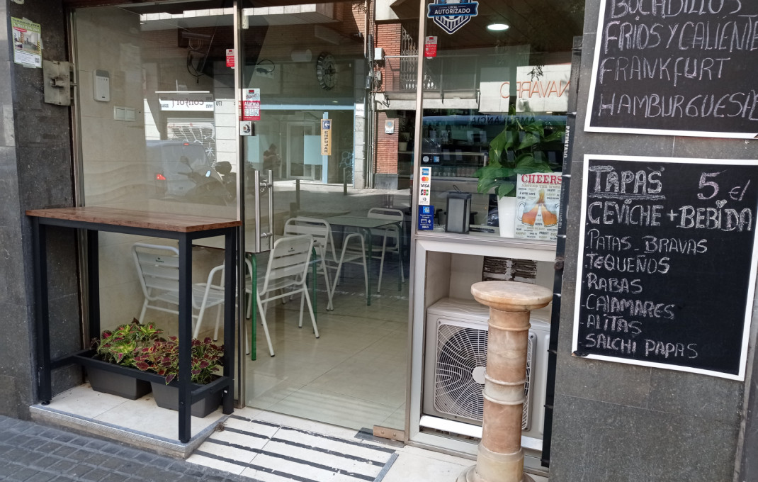 Traspaso - Cafeteria -
Barcelona - Sants