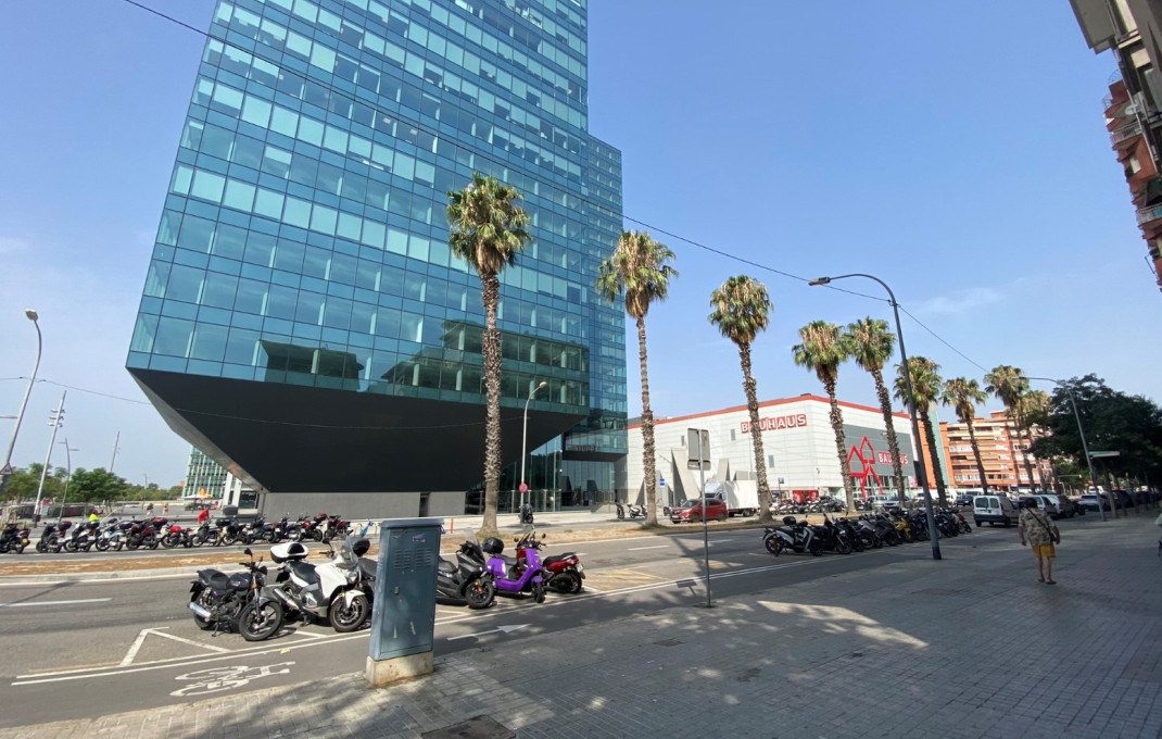 Venta - Restaurante -
Barcelona - Zona Franca