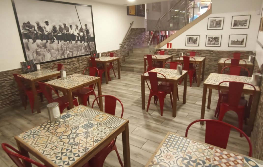 Traspaso - Restaurante -
Barcelona - Gràcia