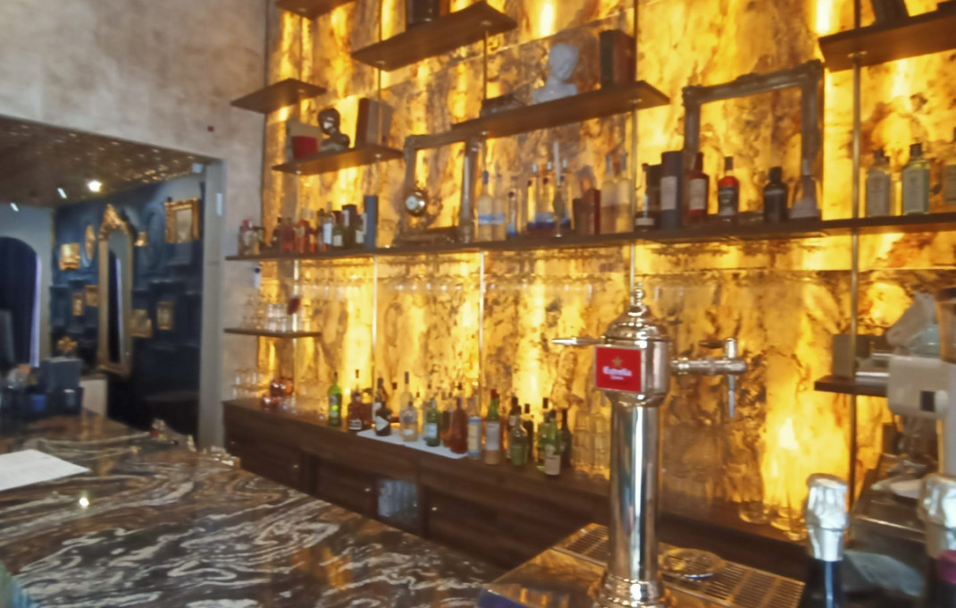 Traspaso - Restaurante -
Barcelona - Eixample