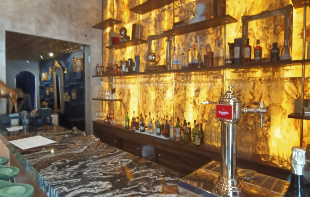 Traspaso - Restaurante -
Barcelona - Eixample