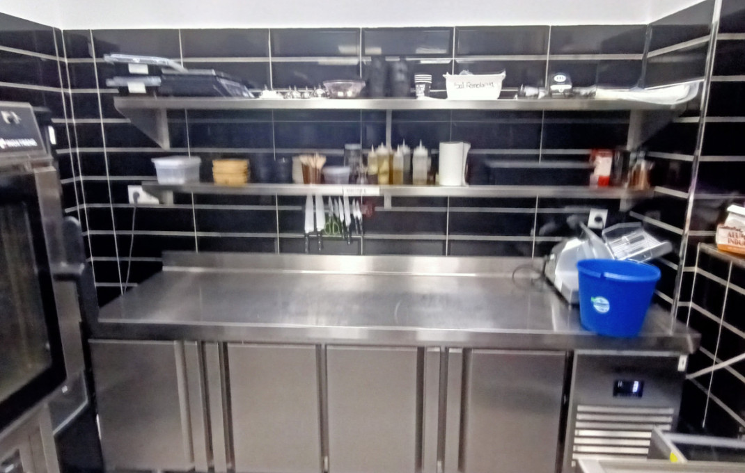 Traspaso - Restaurante -
Barcelona - Eixample