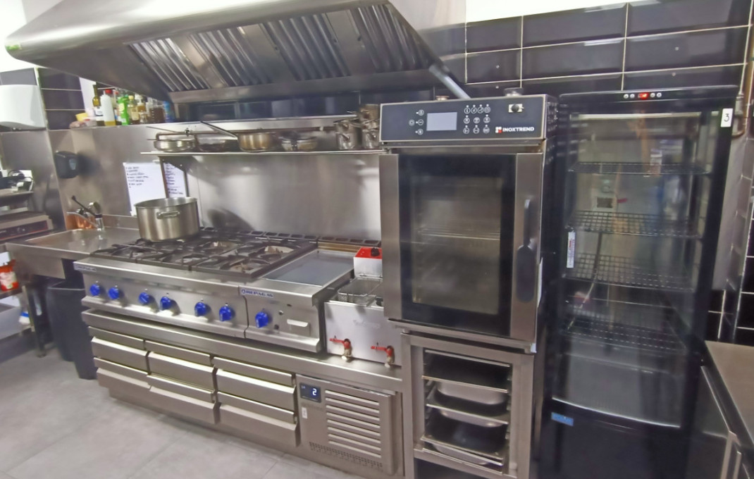 Traspaso - Restaurante -
Barcelona - Eixample