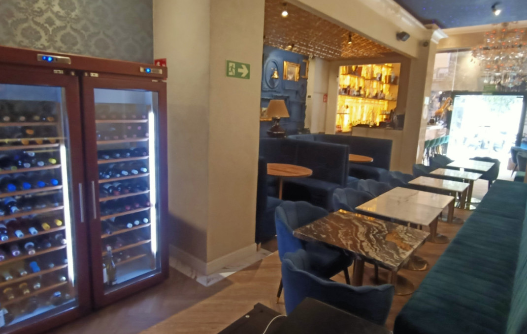 Traspaso - Restaurante -
Barcelona - Eixample