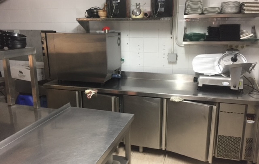 Traspaso - Restaurante -
La Roca del Vallès