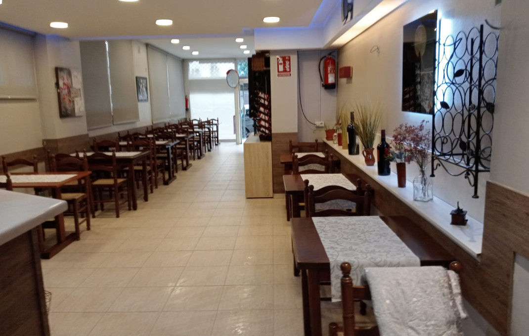 Traspaso - Restaurante -
La Roca del Vallès