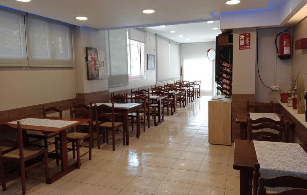 Traspaso - Restaurante -
La Roca del Vallès