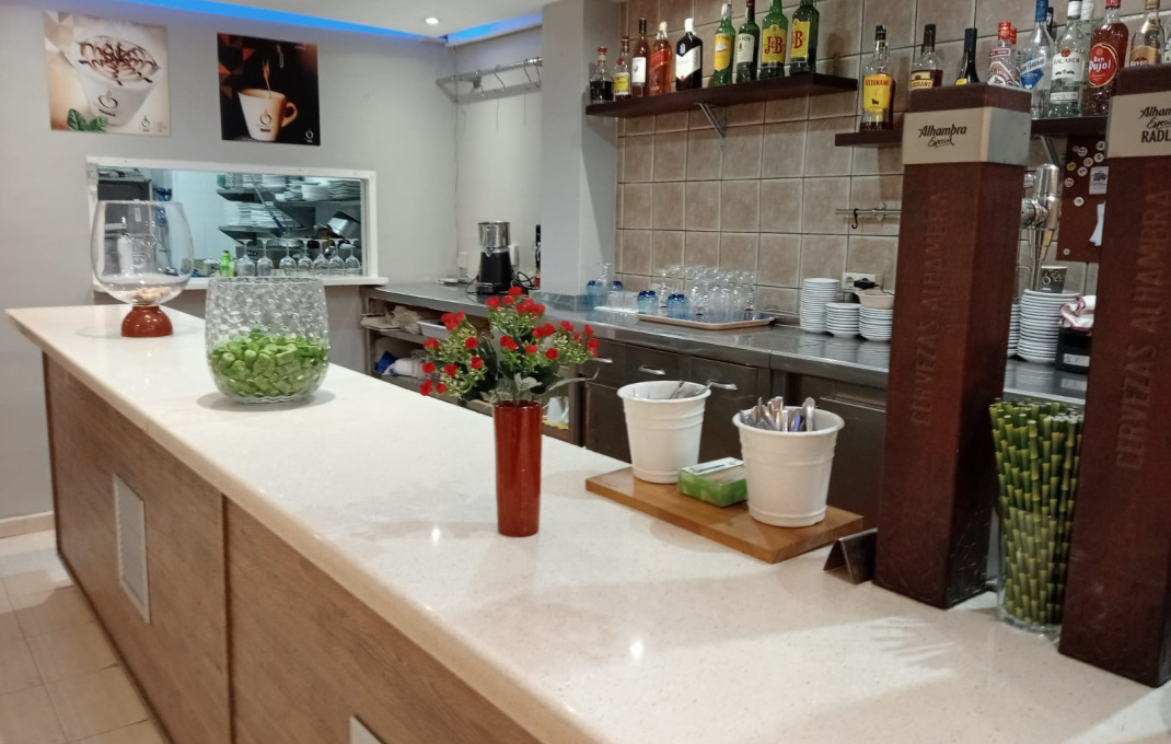 Traspaso - Restaurante -
La Roca del Vallès