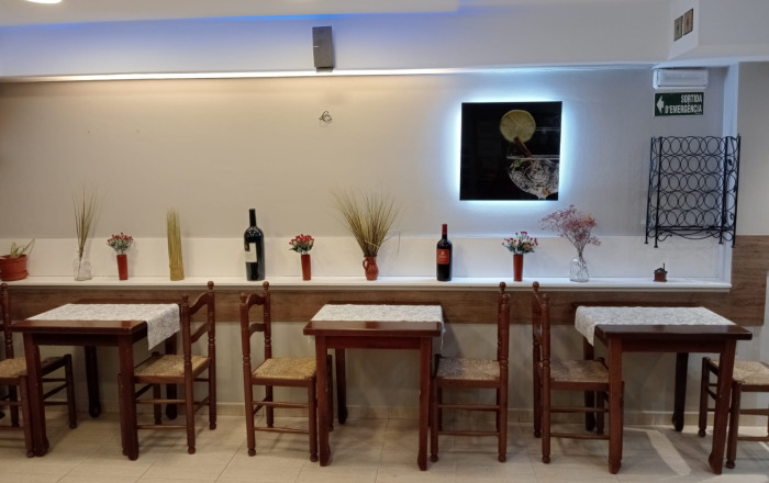 Traspaso - Restaurante -
La Roca del Vallès